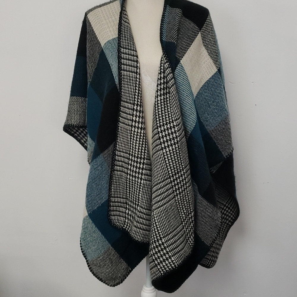 Woolrich Reversible Poncho Teal/Blk/Wht Plaid & Blk&wht Houndstooth O/S EUC